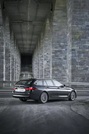 BMW Serie 5 2020 - Nuove foto ufficiali - 18
