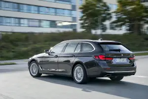 BMW Serie 5 2020 - Nuove foto ufficiali