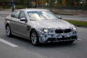 BMW Serie 5 facelift 2013 - Foto spia 7-11-2012 - 2