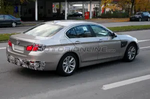 BMW Serie 5 facelift 2013 - Foto spia 7-11-2012 - 4