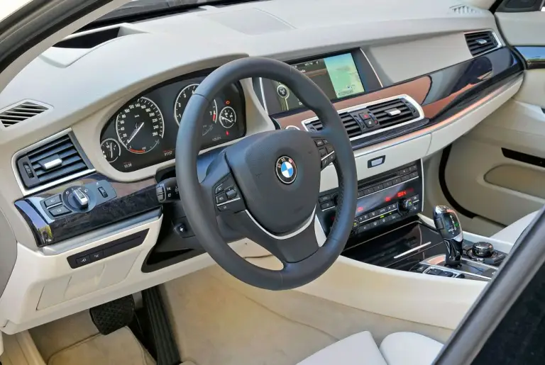 BMW Serie 5 GT - 28