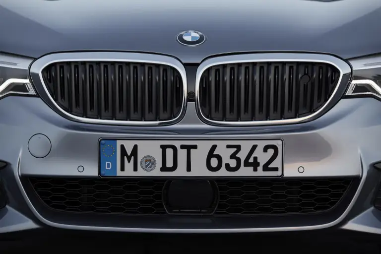 BMW Serie 5 MY 2017 - 10