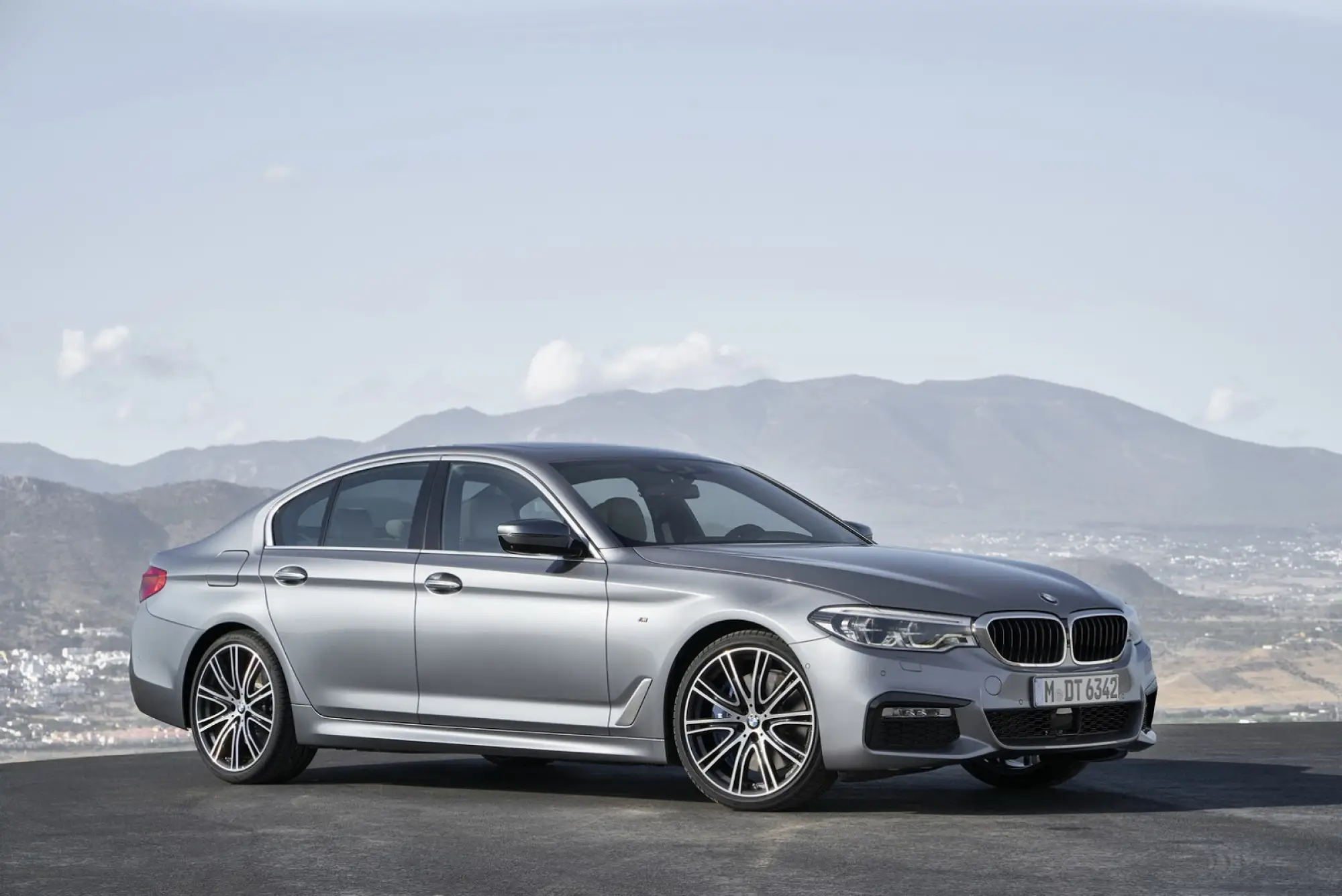 BMW Serie 5 MY 2017 - 15