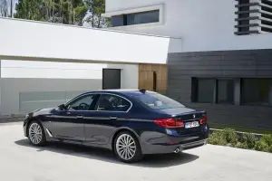 BMW Serie 5 MY 2017 - 74