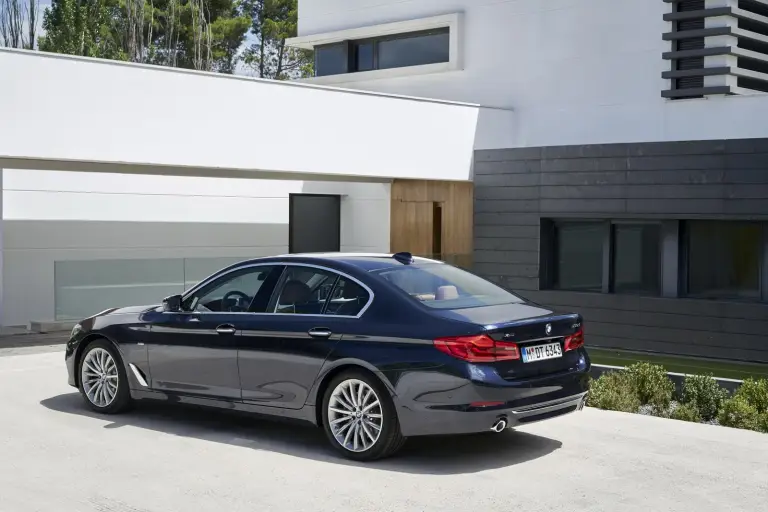 BMW Serie 5 MY 2017 - 74
