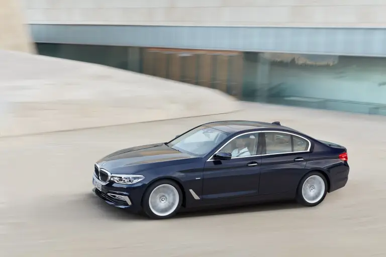 BMW Serie 5 MY 2017 - 88