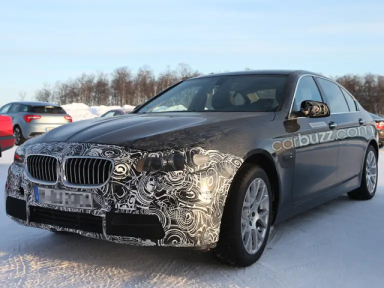 BMW Serie 5 Plug-in Hybrid - Foto Spia - 6