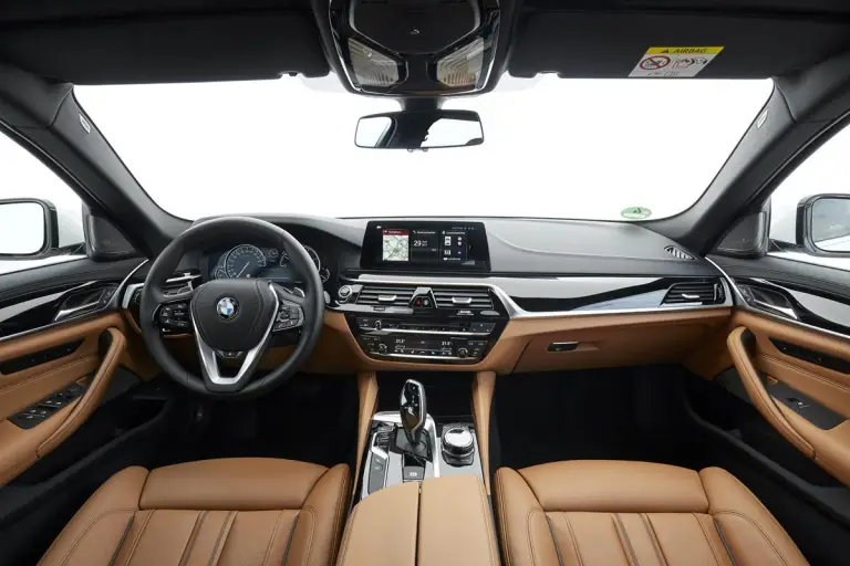 BMW Serie 5 Touring 2017 - 32
