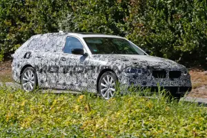 BMW Serie 5 Touring MY 2017 - Foto spia 04-08-2015