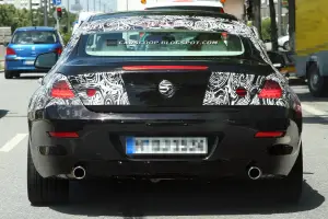 BMW Serie 6 Gran Coupé 2012 foto spia - 9