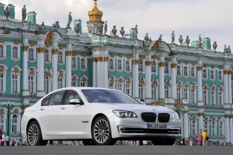 BMW Serie 7 2012 - Foto ufficiali - 17