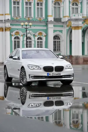 BMW Serie 7 2012 - Foto ufficiali - 26