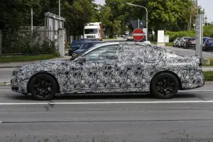 BMW Serie 7 2016 - foto spia (agosto 2014) - 2