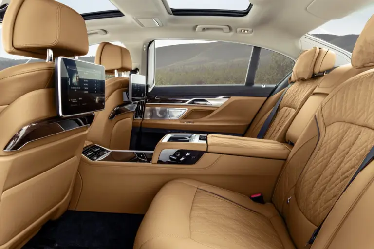 BMW Serie 7 2020 - foto  - 13