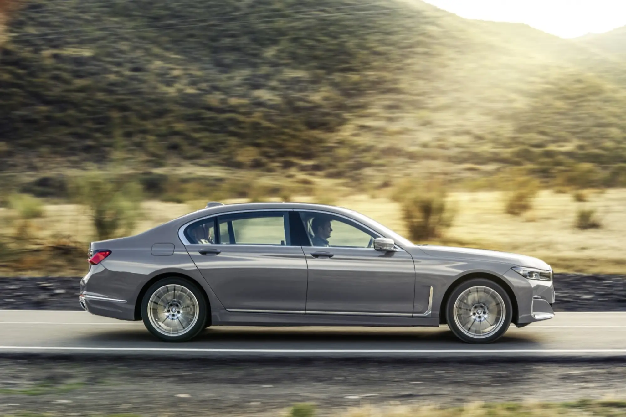 BMW Serie 7 2020 - foto  - 22