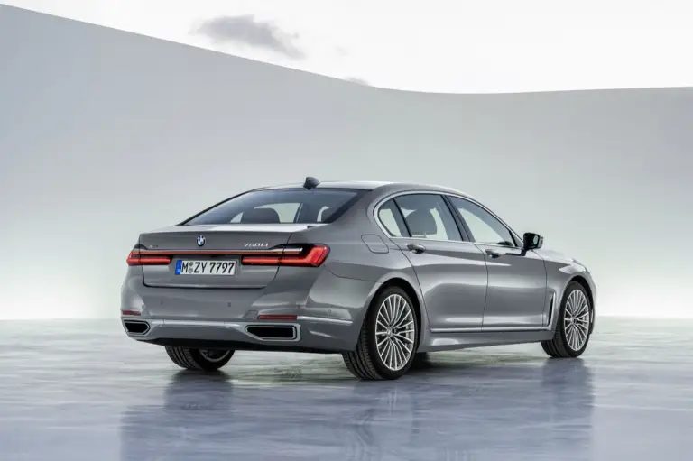 BMW Serie 7 2020 - foto  - 32