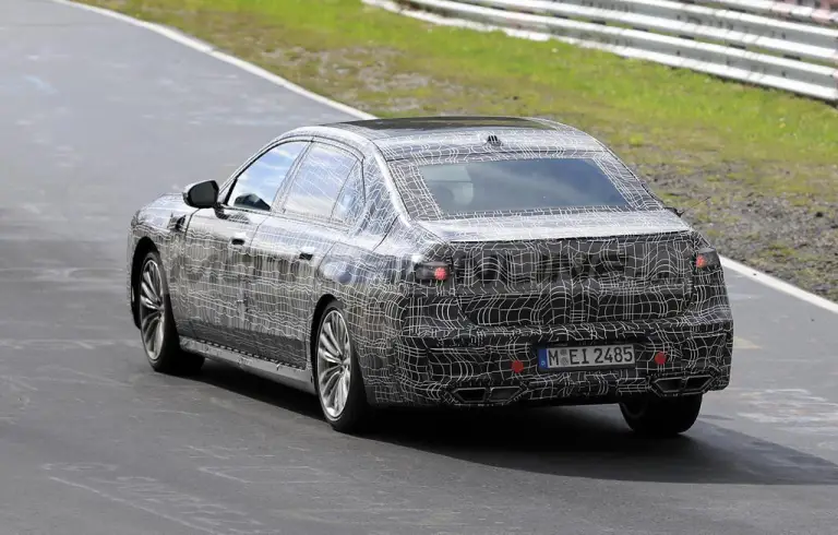 BMW Serie 7 2022 - Foto spia 20-05-2021 - 9