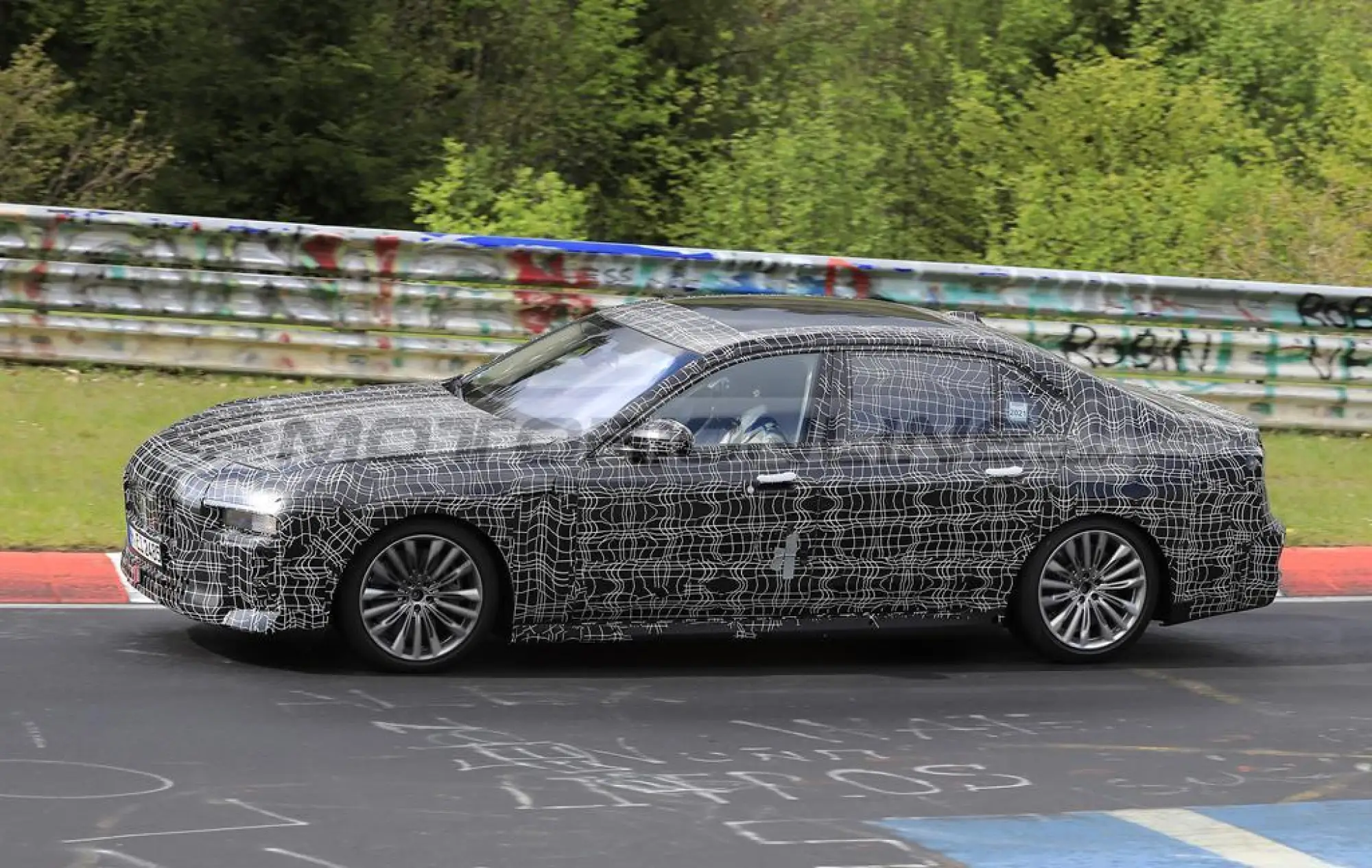BMW Serie 7 2022 - Foto spia 20-05-2021 - 4