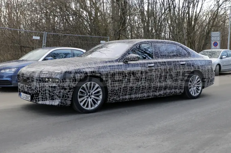 BMW Serie 7 2023 - Foto Spia 03-02-2022 - 11