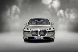 BMW Serie 7 2023 - Foto - 38