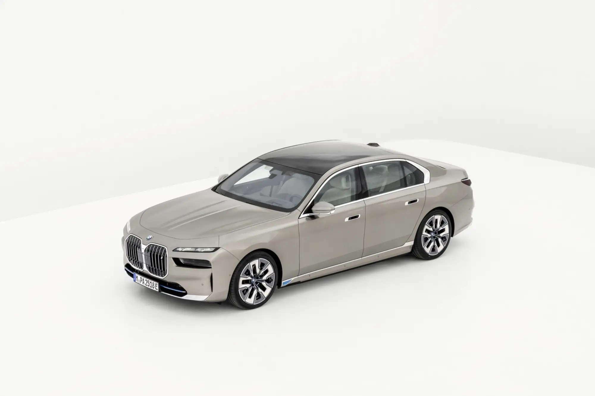 BMW Serie 7 2023 - Foto - 45