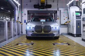 BMW Serie 7 2023 - Produzione Dingolfing - 11