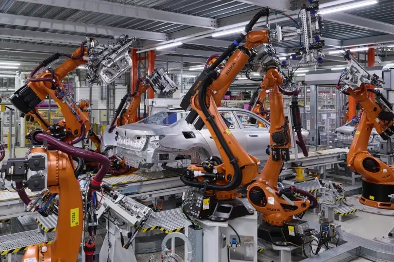 BMW Serie 7 2023 - Produzione Dingolfing - 22