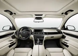 BMW Serie 7 Exclusive Edition - 3