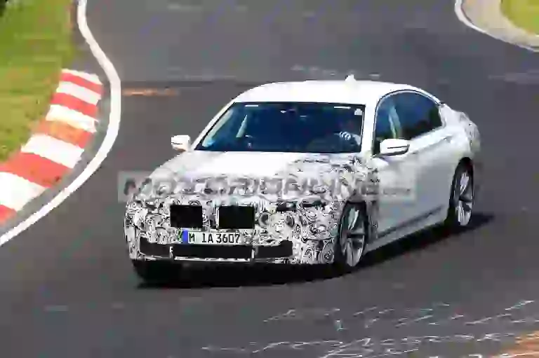 BMW Serie 7 facelift - Foto spia 15-5-2018 - 2