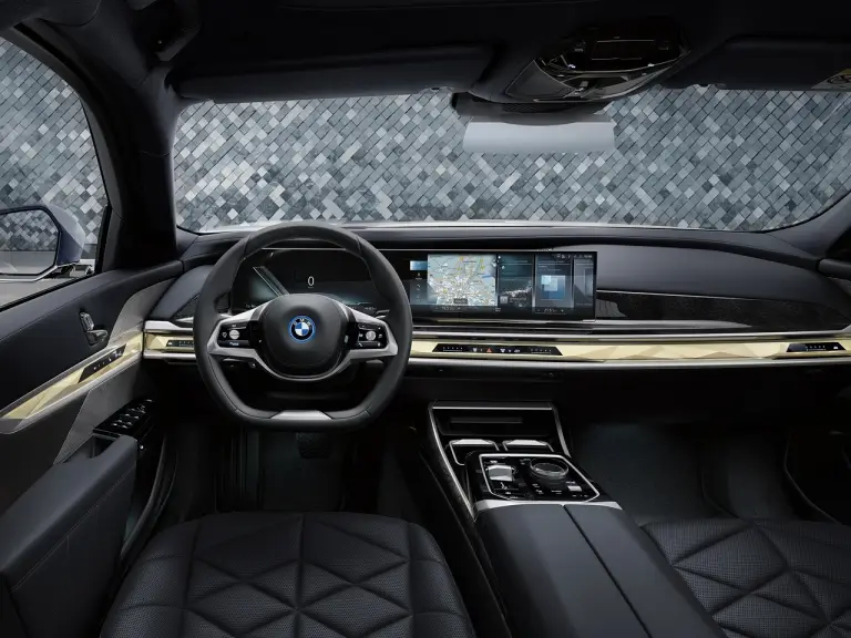 BMW Serie 7 First Edition 2023 - Foto - 1