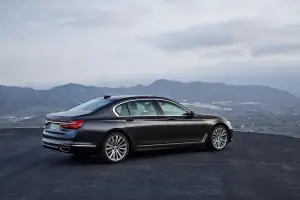 BMW Serie 7 MY 2016 - 44