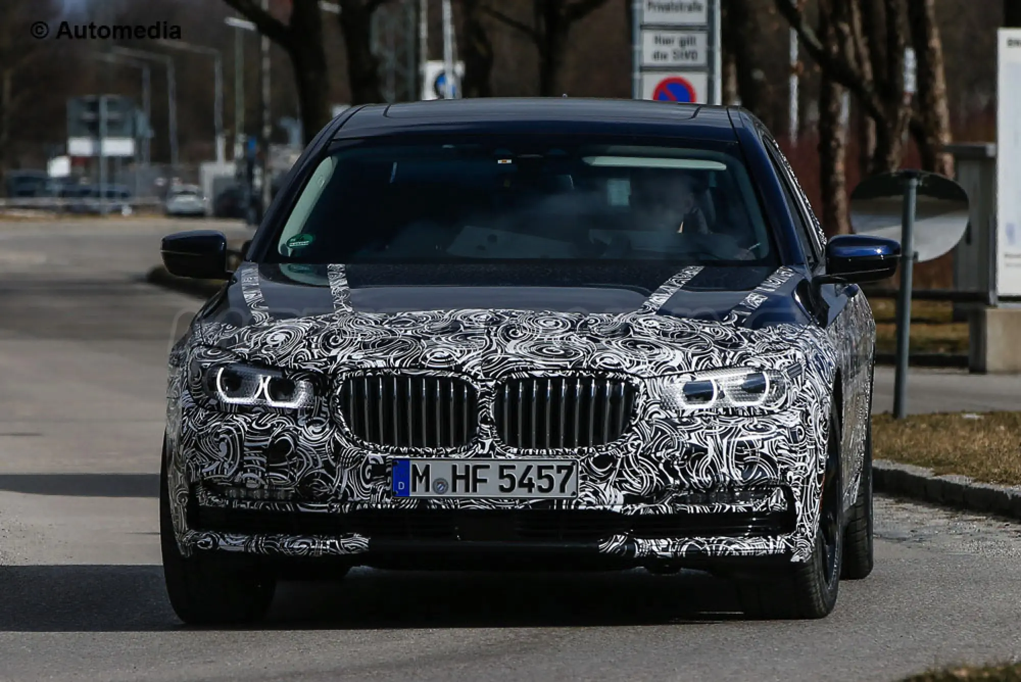 BMW Serie 7 MY 2016 - Foto spia 27-03-2015 - 1