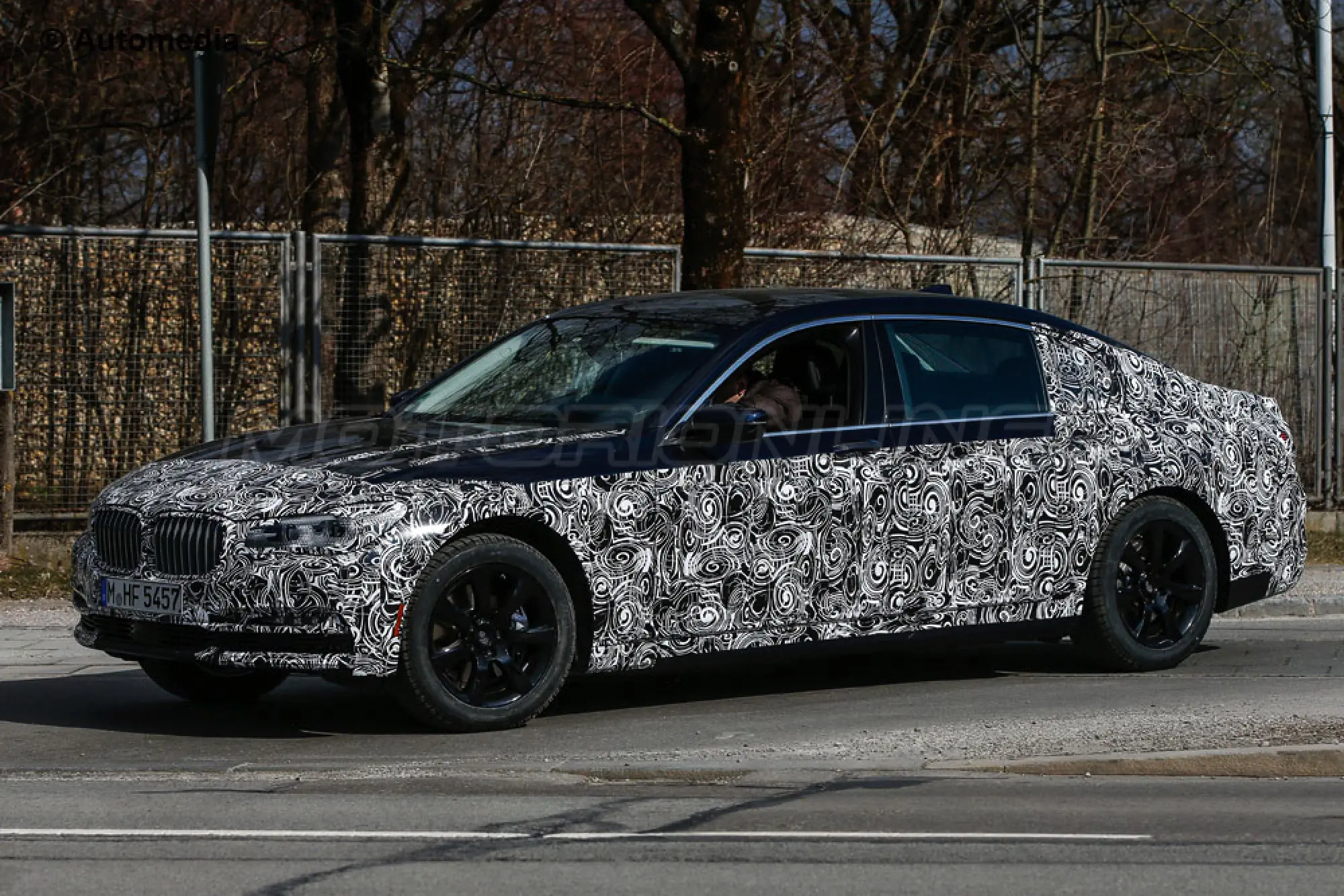 BMW Serie 7 MY 2016 - Foto spia 27-03-2015 - 4