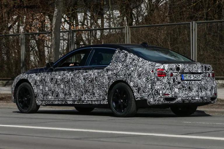 BMW Serie 7 MY 2016 - Foto spia 27-03-2015 - 8