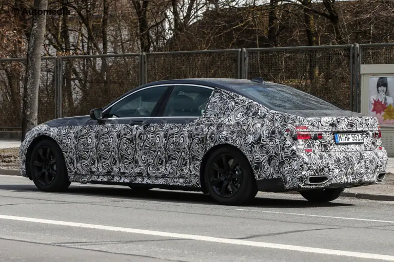 BMW Serie 7 MY 2016 - Foto spia 27-03-2015 - 16