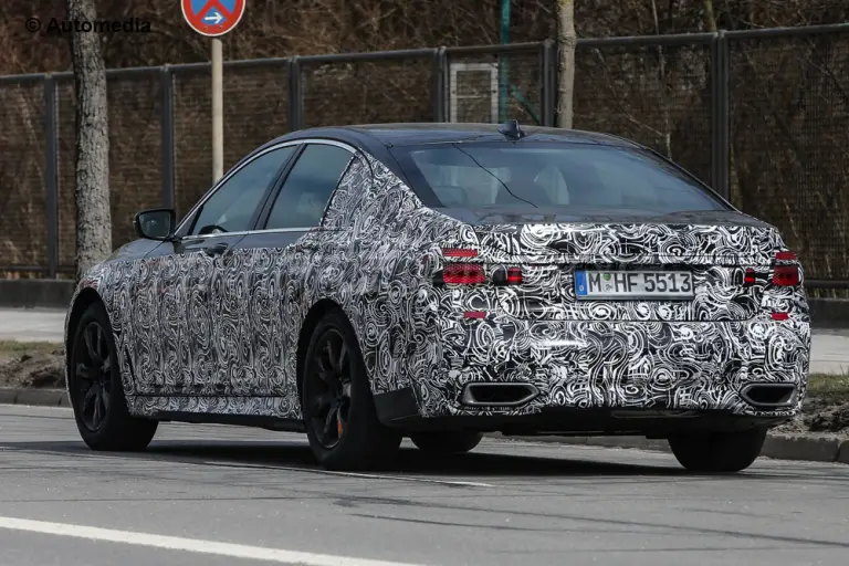 BMW Serie 7 MY 2016 - Foto spia 27-03-2015 - 17