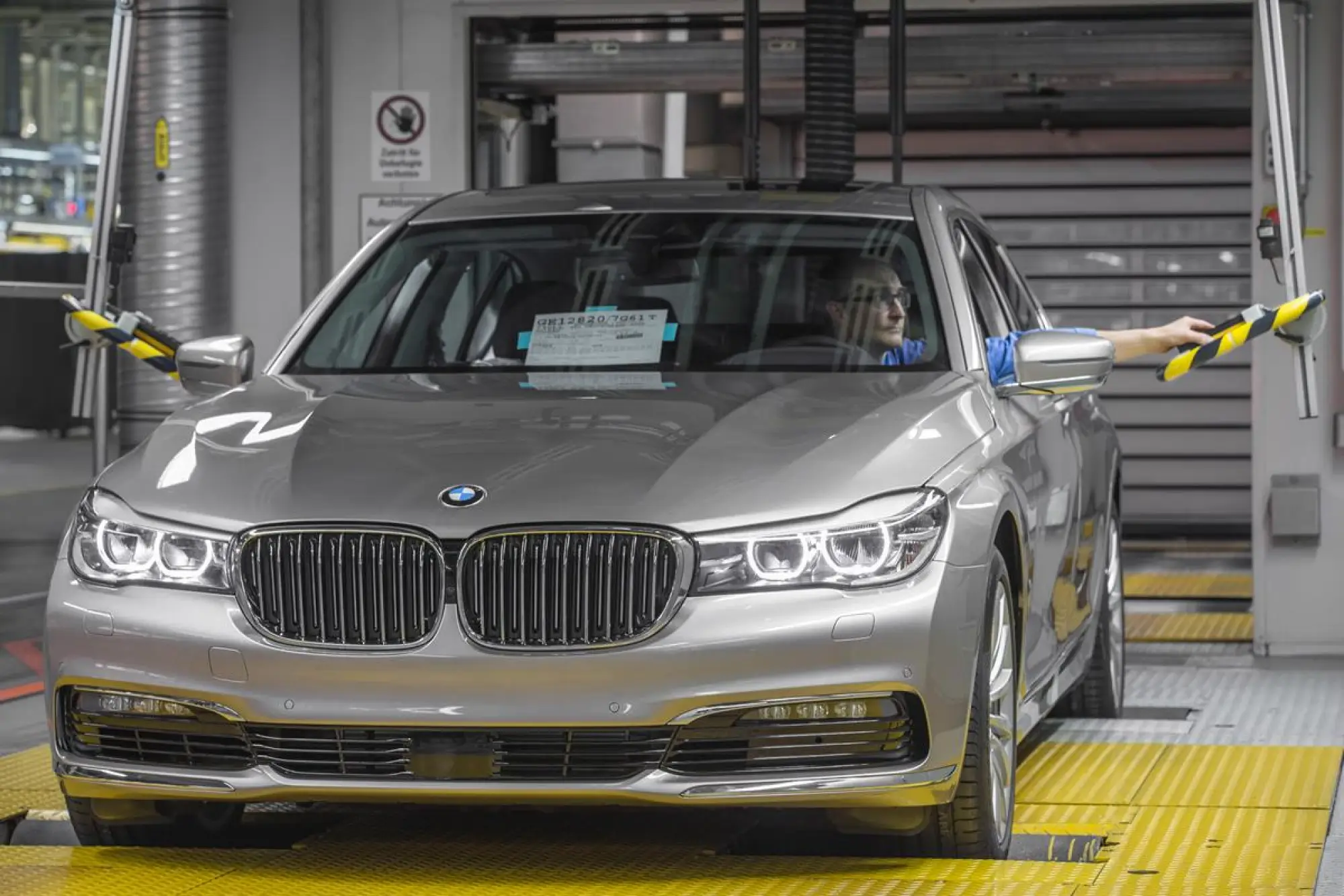 BMW Serie 7 MY 2016 - Nuove foto ufficiali - 114