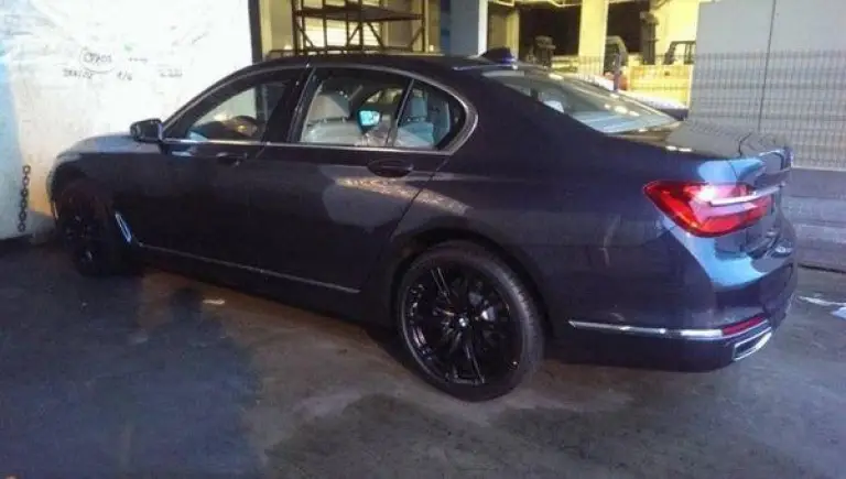 BMW Serie 7 nuove foto  - 4