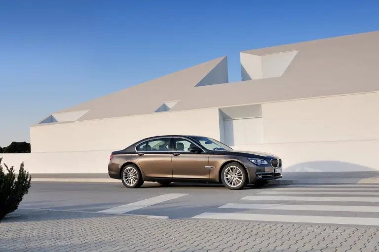 BMW Serie 7 restyling 2012 - 31