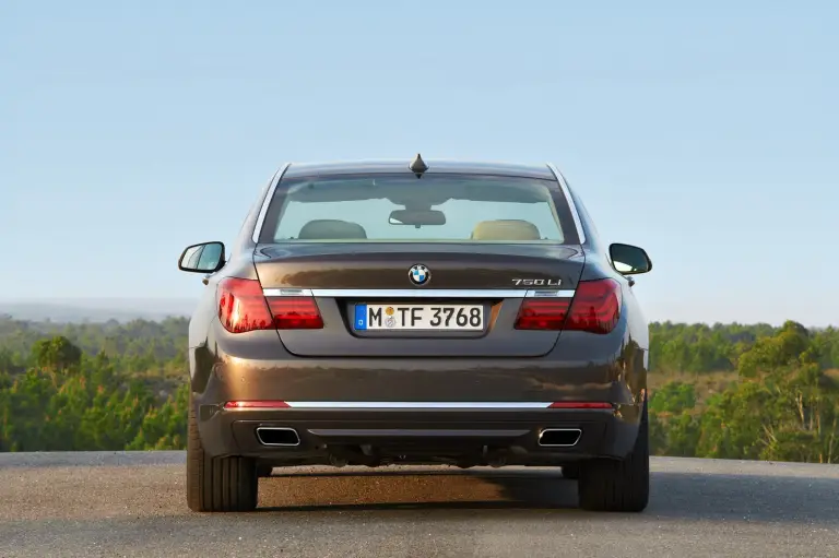 BMW Serie 7 restyling 2012 - 35