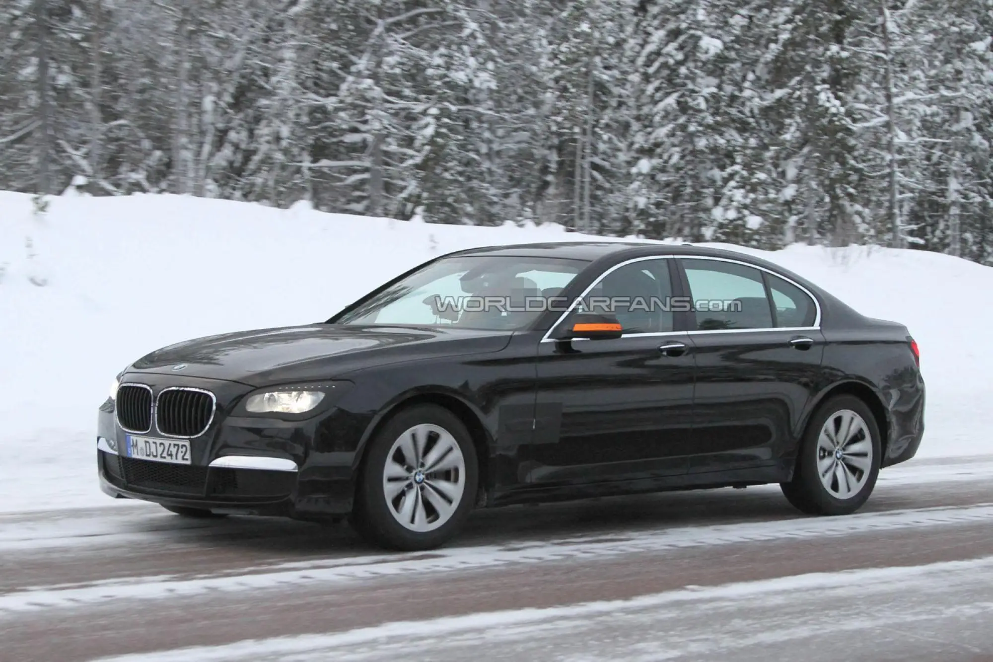 BMW Serie 7 restyling 2013 foto spia gennaio 2012 - 6