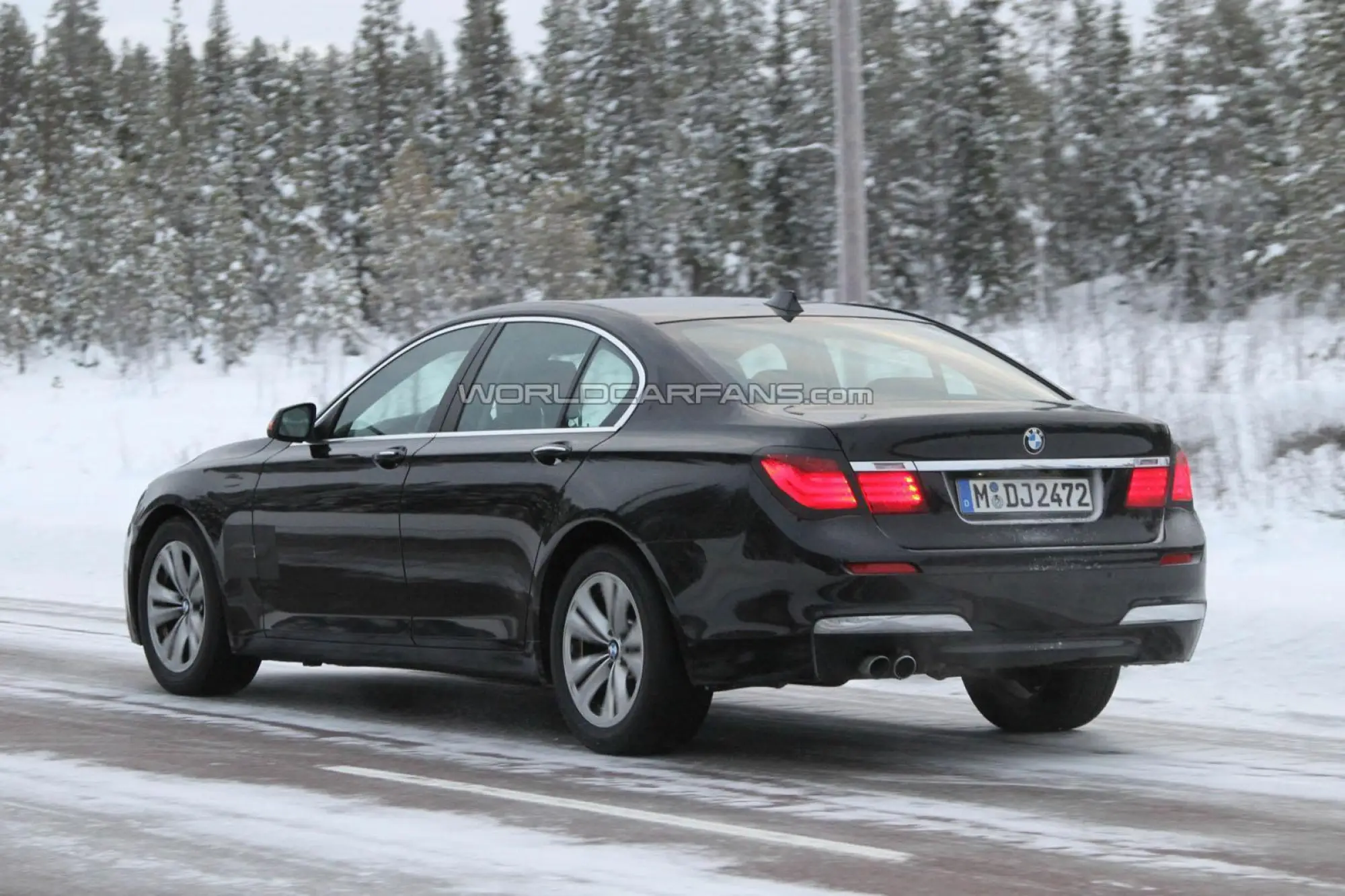 BMW Serie 7 restyling 2013 foto spia gennaio 2012 - 8