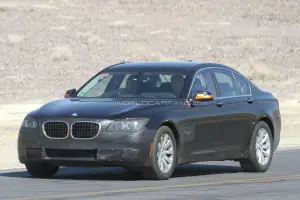 BMW Serie 7 restyling foto spia luglio 2011 - 4
