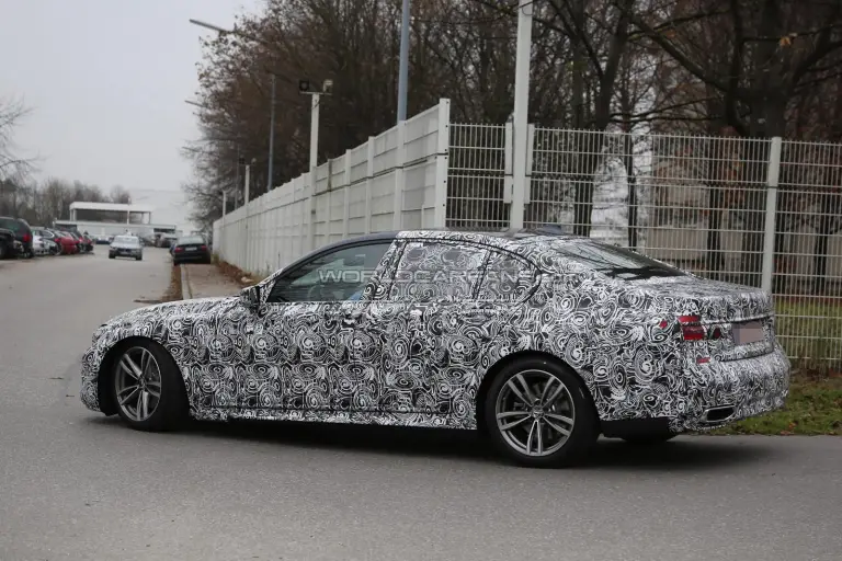 BMW Serie 7 Spy Shot - 10