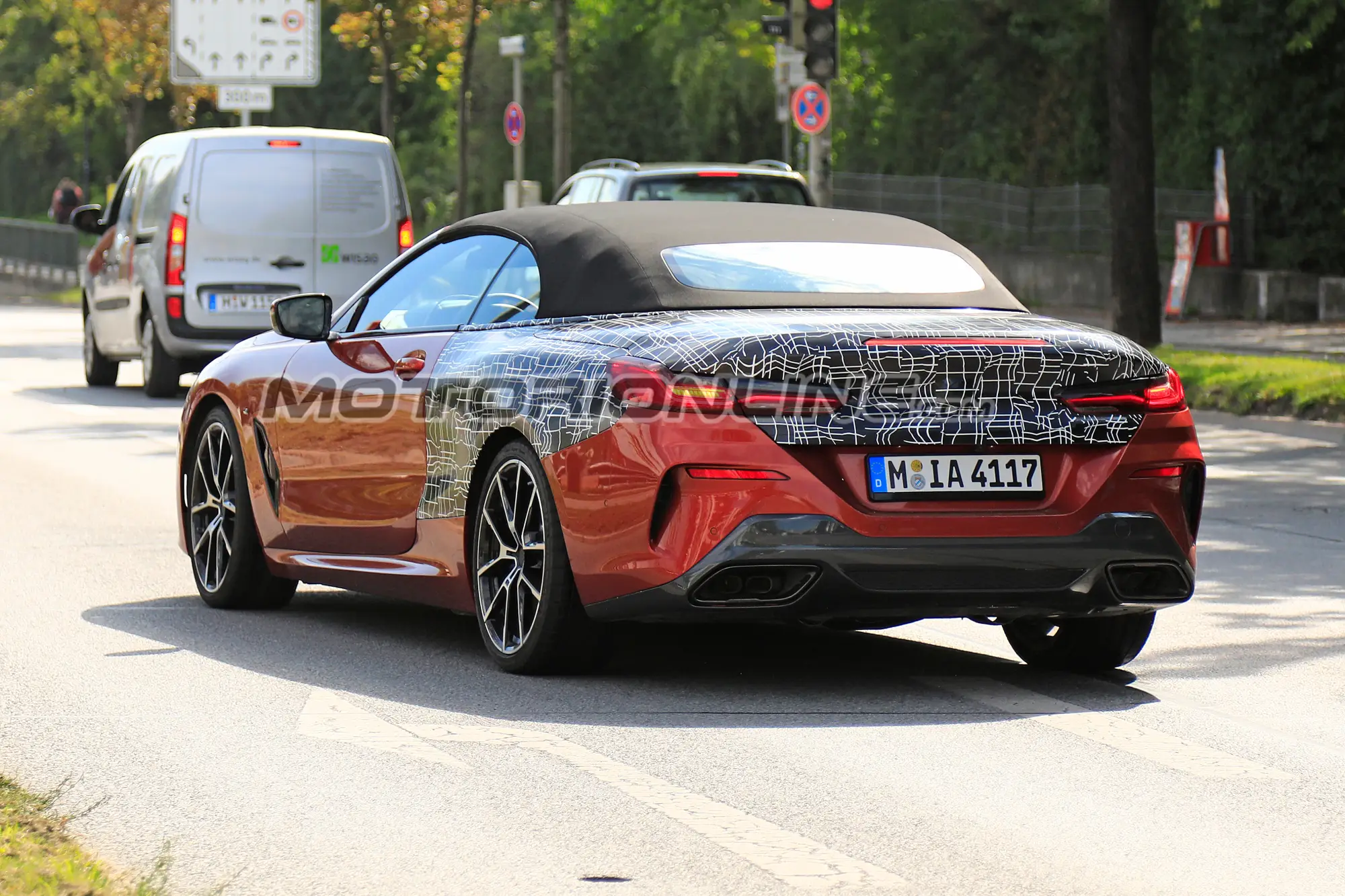 BMW Serie 8 Cabrio foto spia 20 settembre 2018 - 10