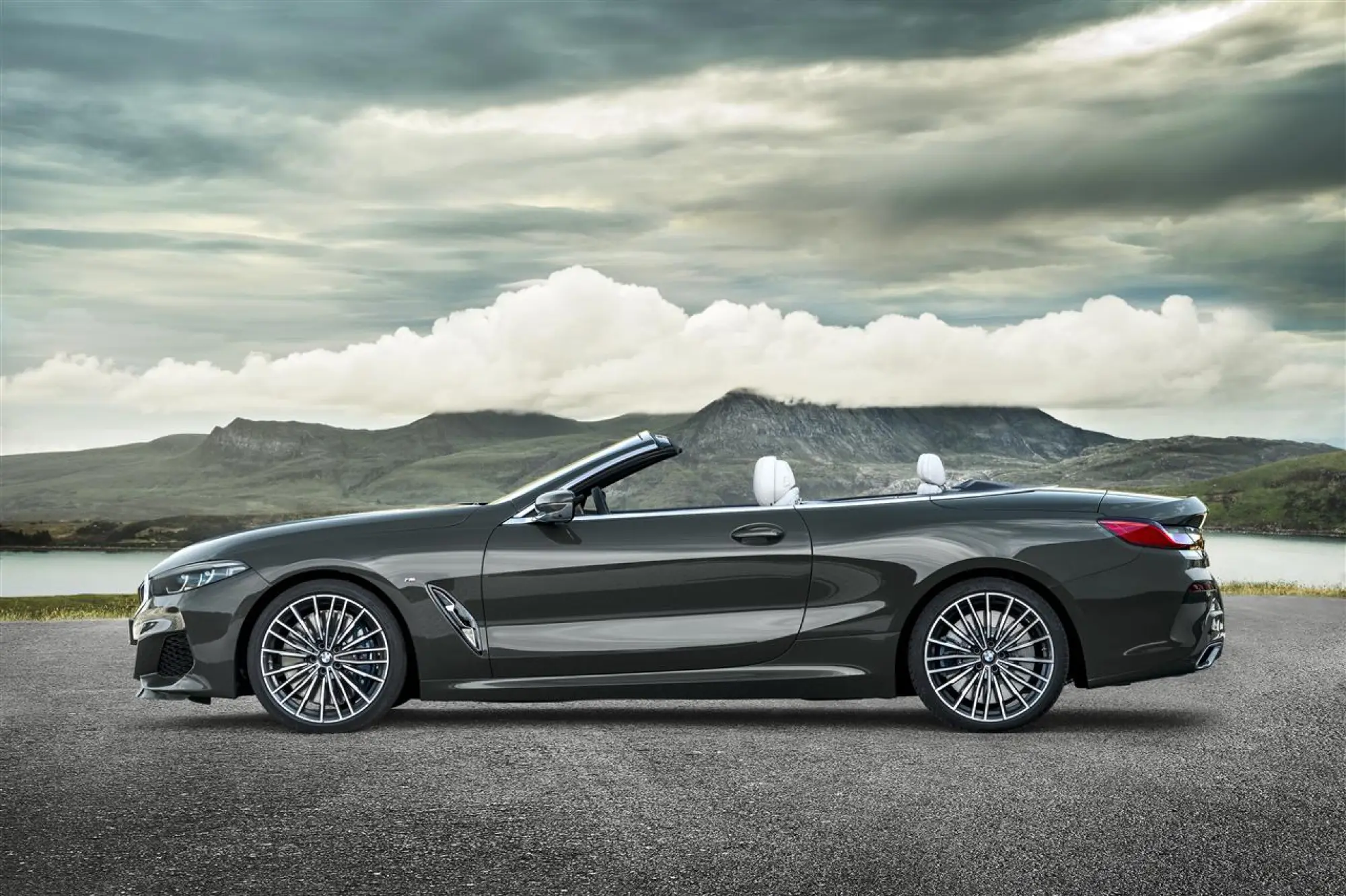 BMW Serie 8 Cabrio - Foto ufficiali - 23