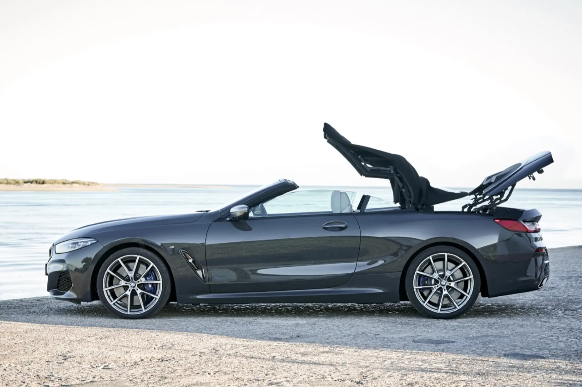 BMW Serie 8 Cabrio - nuove foto - 12