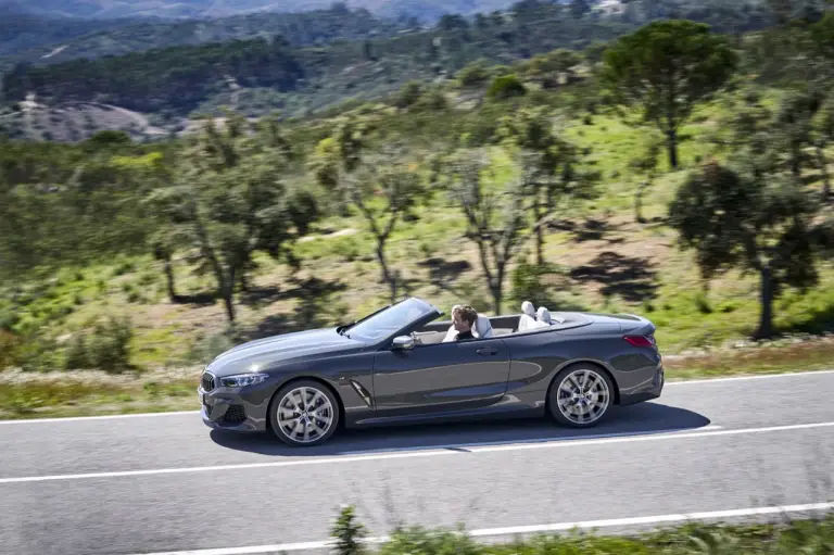 BMW Serie 8 Cabrio - nuove foto - 32