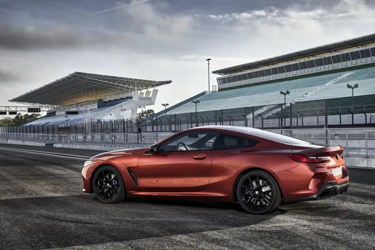 BMW Serie 8 Coupe - Foto ufficiali - 19