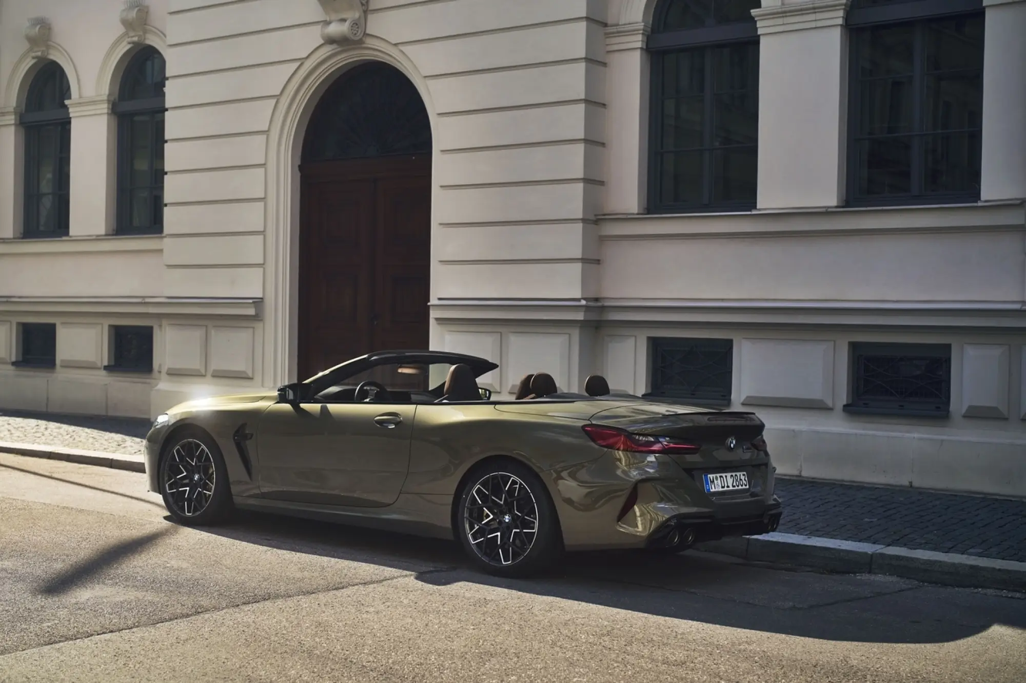BMW Serie 8 ed M8 2023 - Foto - 23